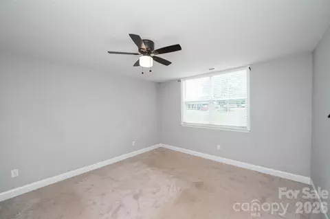 Bedroom - 100 Holly Dr, Duncan, SC 29334 photo 5 of 6