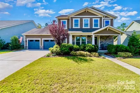 2193 Paddlers Cove Dr, Clover, SC 29710