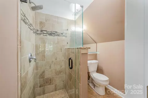 Bath - 1509 Heather Ln, Monroe, NC 28110 photo 4 of 4