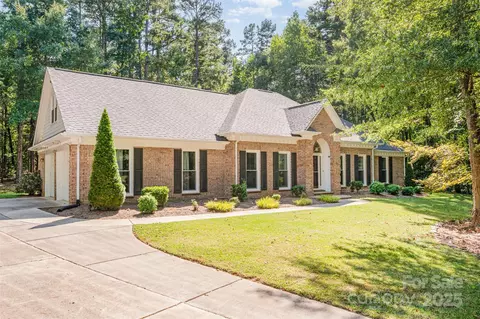 Exterior - 1509 Heather Ln, Monroe, NC 28110 photo 1 of 2
