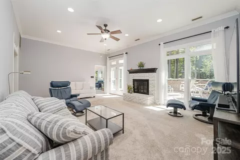 Living - 1509 Heather Ln, Monroe, NC 28110 photo 1 of 5
