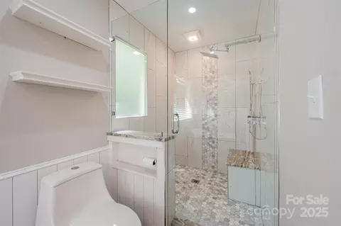 Bath - 1509 Heather Ln, Monroe, NC 28110 photo 2 of 4