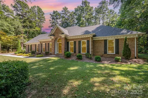1509 Heather Ln, Monroe, NC 28110