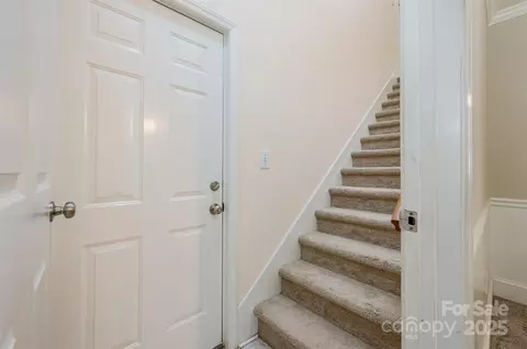 Entry Way - 1509 Heather Ln, Monroe, NC 28110 photo 2 of 2