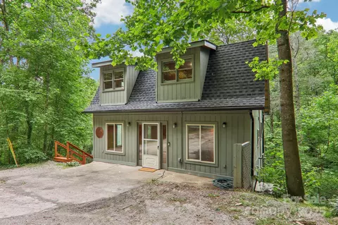 685 Freeman Creek Rd, Zirconia, NC 28790