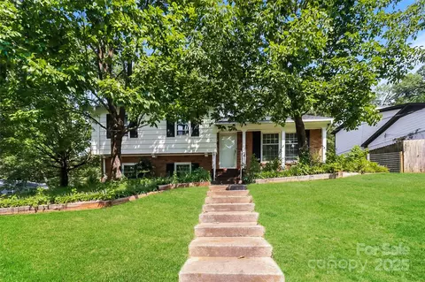 1501 Lanewood Pl, Charlotte, NC 28208