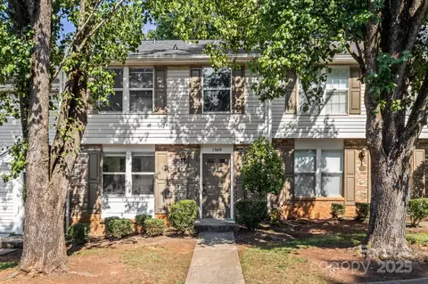 1369 Maple Shade Ln, Charlotte, NC 28270