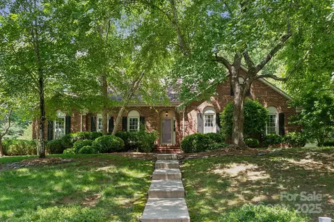 2234 Hamilton Mill Rd, Charlotte, NC 28270