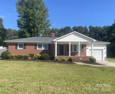 6912 Landsford Rd, Marshville, NC 28103