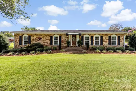 2413 Essen Ln, Gastonia, NC 28054