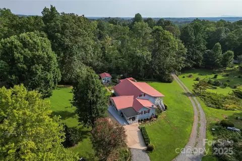 107 Zebell St, Nebo, NC 28761
