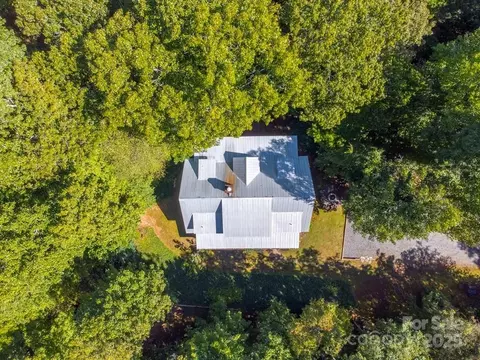246 Fiddle And A Bow Ln, Sylva, NC 28779 photo 40