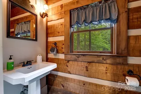 246 Fiddle And A Bow Ln, Sylva, NC 28779 photo 22