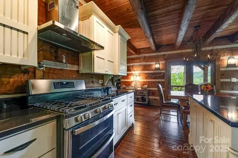 246 Fiddle And A Bow Ln, Sylva, NC 28779 photo 14