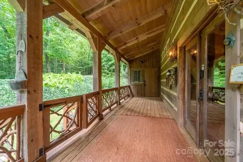246 Fiddle And A Bow Ln, Sylva, NC 28779 photo 5