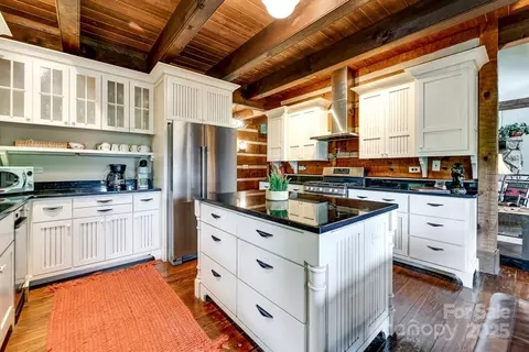 246 Fiddle And A Bow Ln, Sylva, NC 28779 photo 13