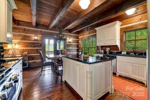 246 Fiddle And A Bow Ln, Sylva, NC 28779 photo 12