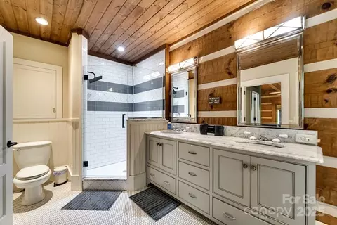246 Fiddle And A Bow Ln, Sylva, NC 28779 photo 18