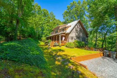 246 Fiddle And A Bow Ln, Sylva, NC 28779 photo 4