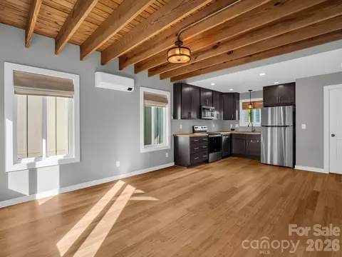 9 W Citra St, Arden, NC 28704
