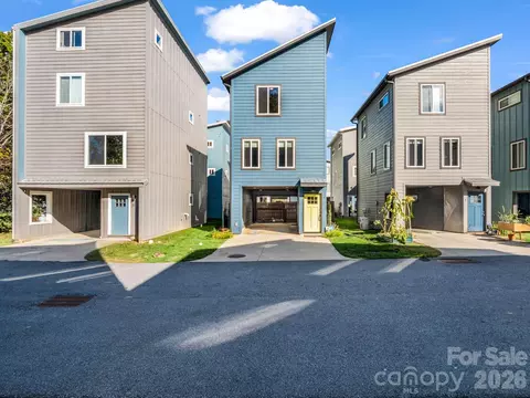 9 W Citra St, Arden, NC 28704