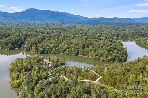 1140 Laurel Crest Ln, Mill Spring, NC 28756