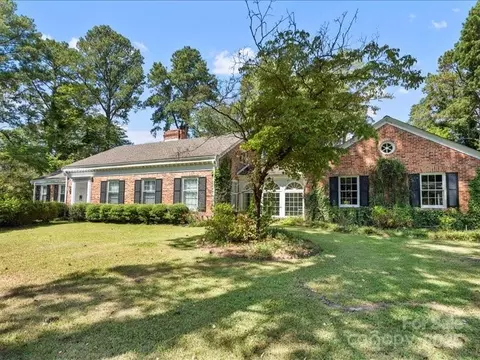 122 Lakeway Dr, Cheraw, SC 29520 photo 2