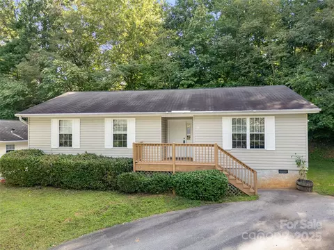 13 Dawson Pl, Asheville, NC 28803