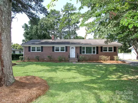 611 Greenbriar Ave, Rock Hill, SC 29730