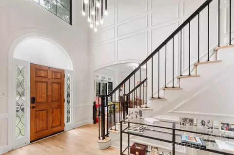 10617 Providence Arbours Dr, Charlotte, NC 28270