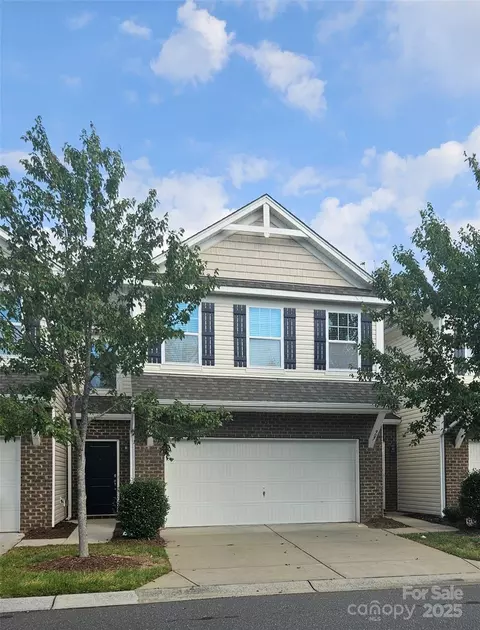 907 Summerlake Dr, Fort Mill, SC 29715