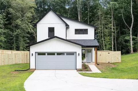 4547 Kings Ct, Hickory, NC 28602
