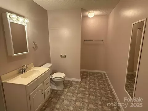Bath - 66 Ashlyn Ln, Tryon, NC 28782 photo 6 of 6