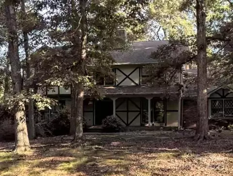 4821 Mcalpine Farm Rd, Charlotte, NC 28226