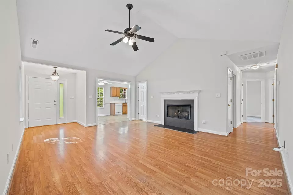 Living - 15901 Lawyers Rd, Matthews, NC 28104 photo 2 of 3