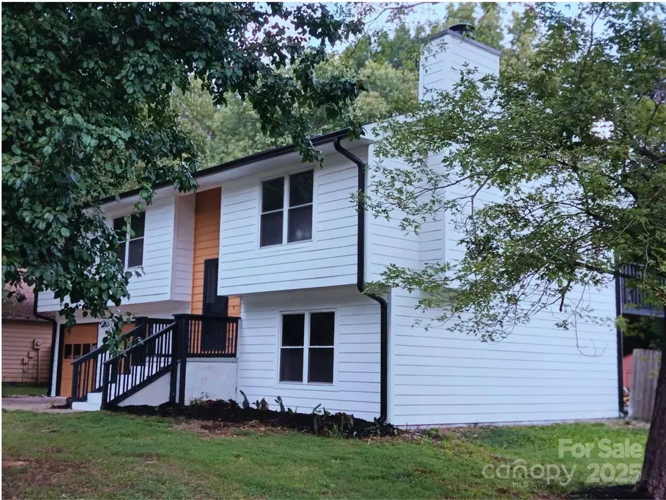  6219 Long Pine Dr, Charlotte, NC 28227 photo 2