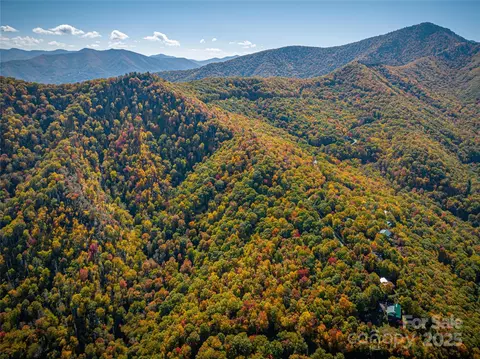 Falcon Crest Loop, Waynesville, NC 28786