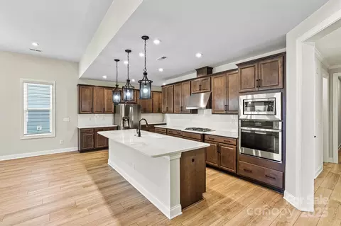 7332 Jolly Brook Dr, Charlotte, NC 28215