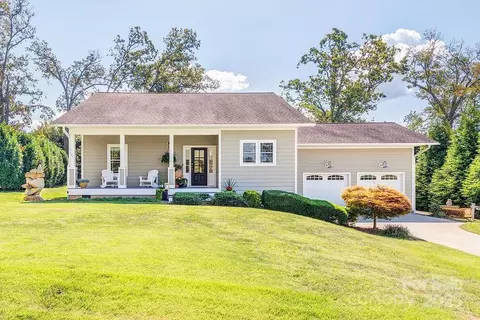 30 Salem Rd, Weaverville, NC 28787