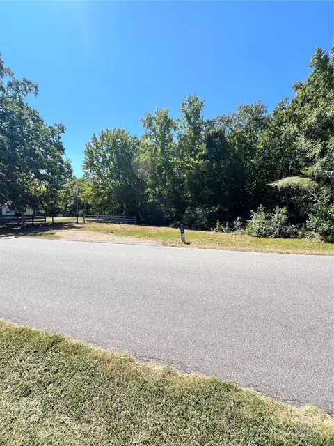 240 Niven Rd, Lancaster, SC 29720