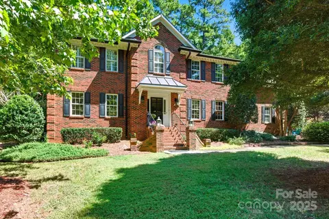 241 Pat Stough Ln, Davidson, NC 28036