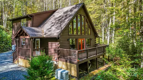 245 Bear Paw Rdg, Whittier, NC 28789