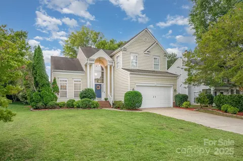 13723 Queenswater Ln, Charlotte, NC 28273