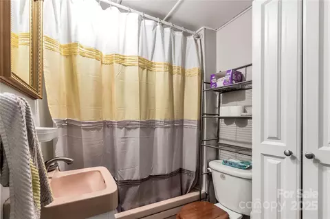 Bath - 1164 Stroupe Rd, Lancaster, SC 29720 photo 1 of 1