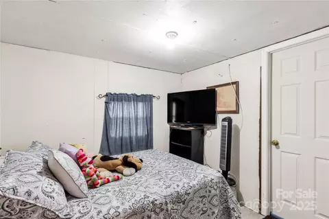 Bedroom - 1164 Stroupe Rd, Lancaster, SC 29720 photo 3 of 5