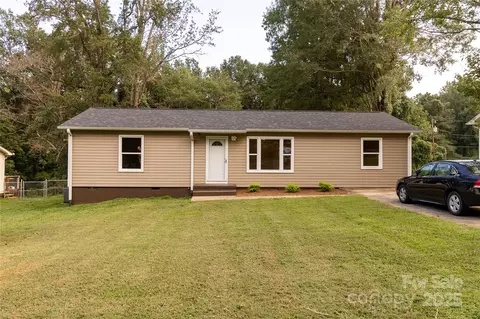 308 Springwood Dr, Gaffney, SC 29340