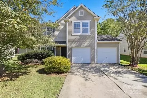 2060 Lake Vista Dr, Mount Holly, NC 28120