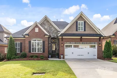 4005 Saint Andrews Ct, Cramerton, NC 28032