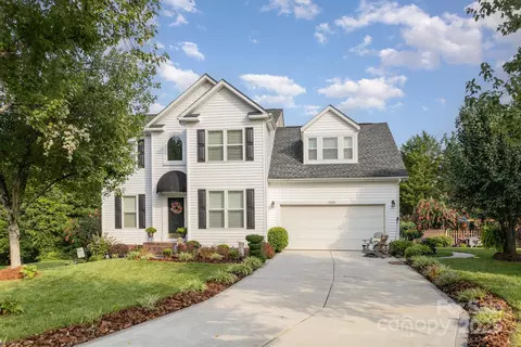 7305 Denali Ln, Charlotte, NC 28216