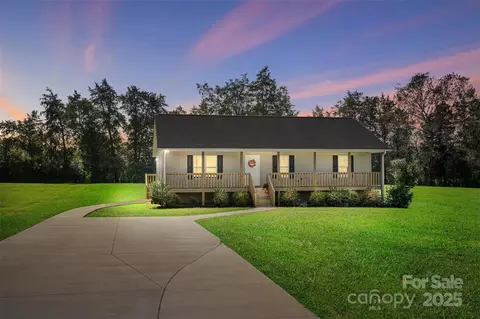 160 Mack Trl, Lexington, NC 27292